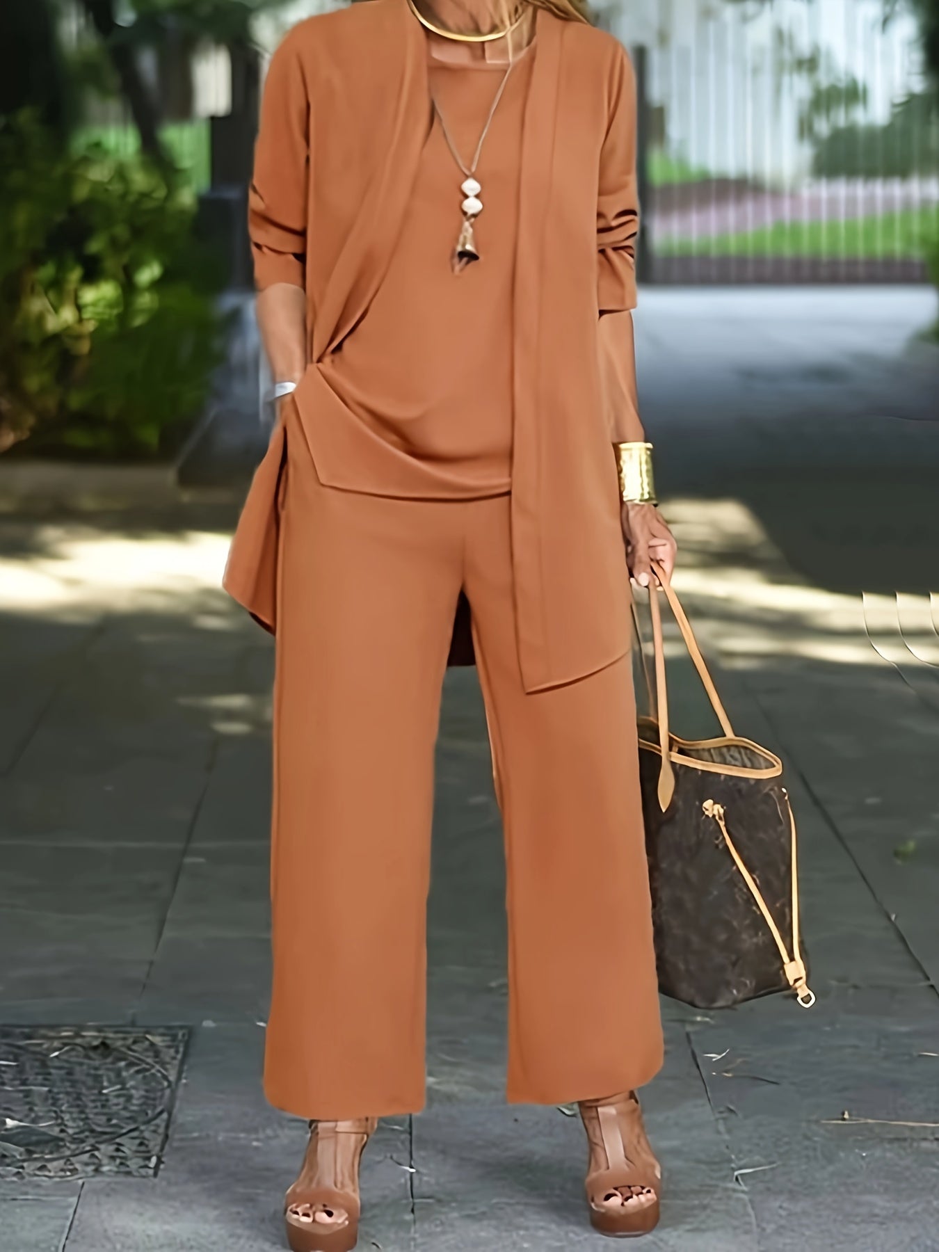 Sofía | Conjunto de Mujer de Tres Piezas con Chaqueta, Top y Pantalones Anchos 1